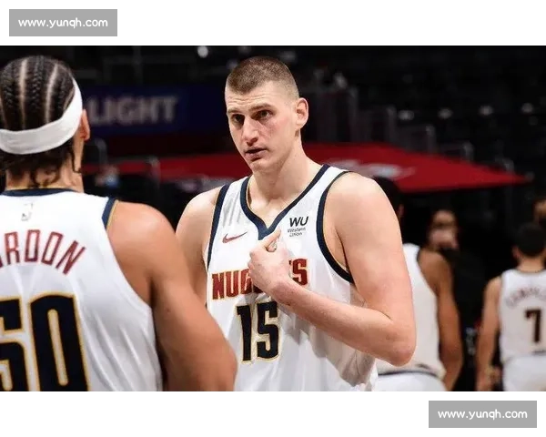 小莫里斯质疑约基奇对手质量：现代中锋竞争环境成就 “另类统治”